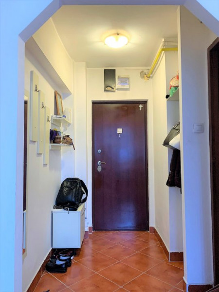 Apartament o camere, zona sensul girator, cartier Marasti