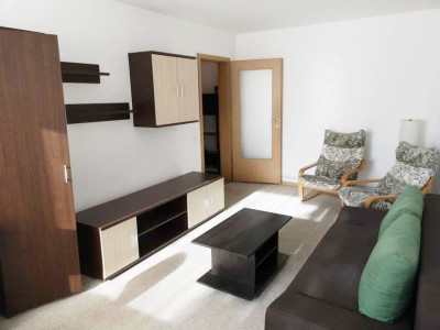 Apartament 2 camere, decomandat, zona Andrei Muresanu