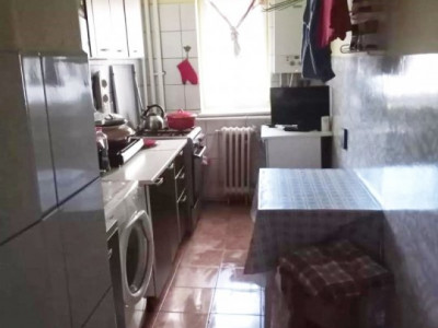 Apartament 2 camere, decomandat, zona Big, cartier Manastur.