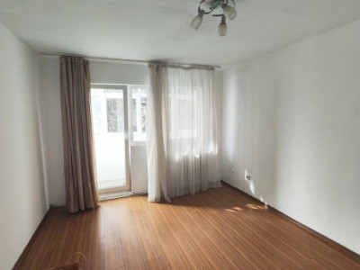 Apartament 2 camere, decomandat, et intermediar, zona Piata Marasti.