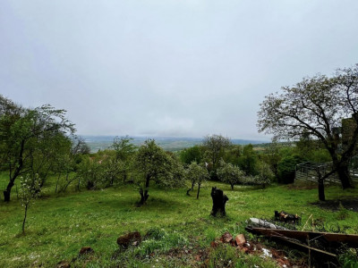 Teren cu panorama asupra clujului, zona de casa, Feleacu