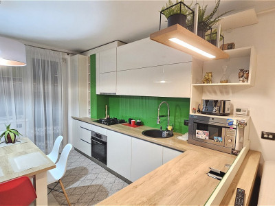  Apartament de închiriat cu 3 camere lângă Centrul Comercial Vivo