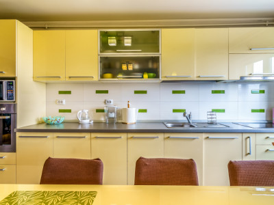 Apartament spatios, finisat, mobilat, str. Eugen Ionesco