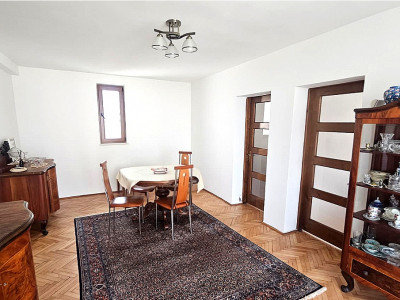 Apartament 3 camere, Piata Cipariu, constructie 2004