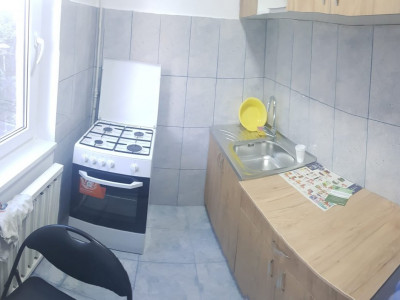 Garsoniera renovata, etaj 1