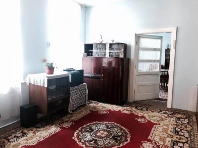 Apartament 2 camere, zona strazii Caracal