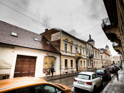 Imobil de vanzare cu 3 apartamente in centrul orasului Cluj-Napoca.